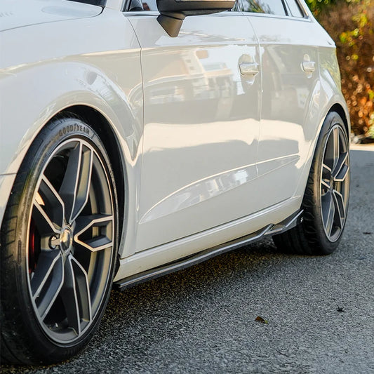 Saias Laterais Audi A3 (8V) Sportback/Limousine 2012-2020 excl. S-Line/S3/RS3 - Gloss black